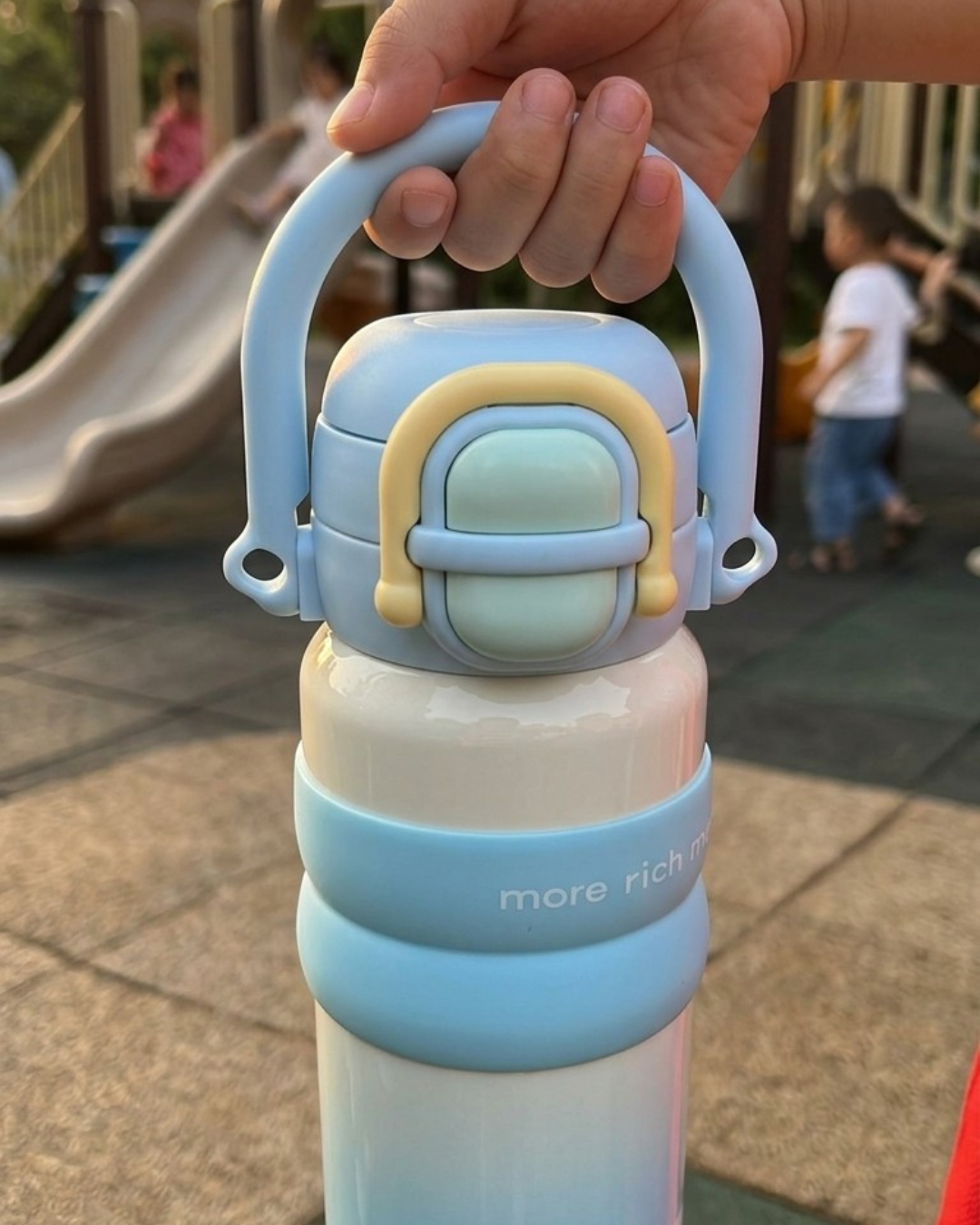 Kids Steel Insulated Water Bottle – Leakproof & Temperature Retaining (4 Colors)